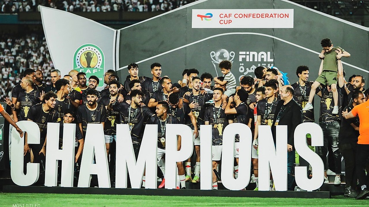 لاعبو الزمالك يحتفلون بلقب الكونفدرالية الأفريقية